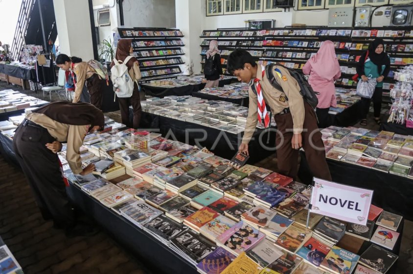 Mengenal perbedaan cerpen dan novel dalam karya sastra