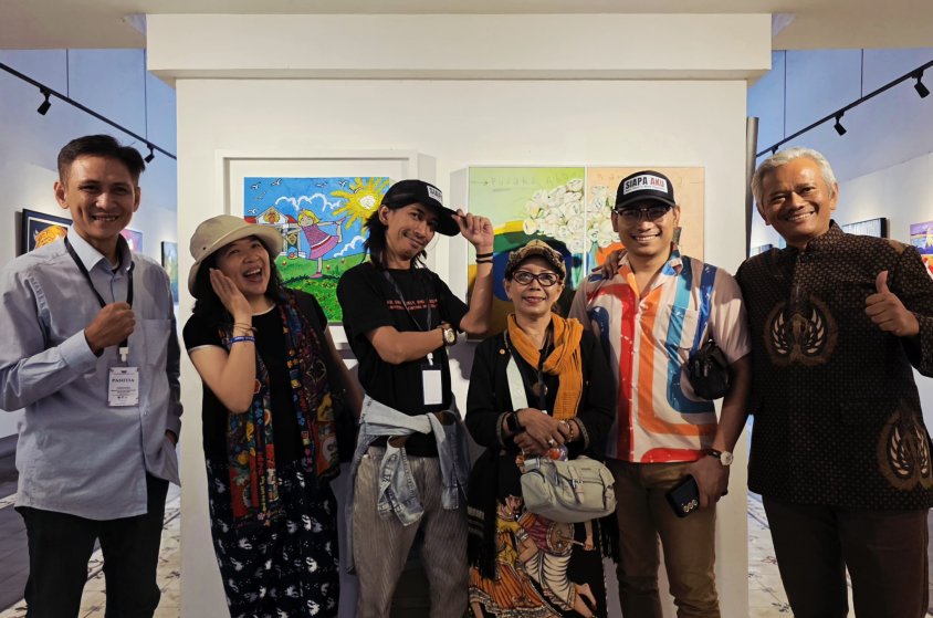 Pelukis Helena Muljanto hadirkan Jinga Wildrose dalam pameran lukisan
